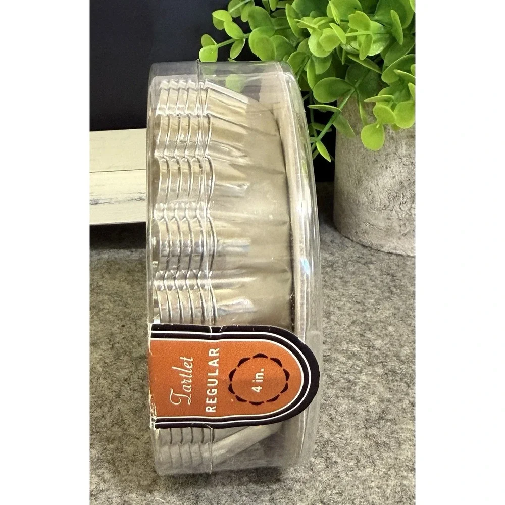 NIB Set of 6 French Tartlet Molds 4.5